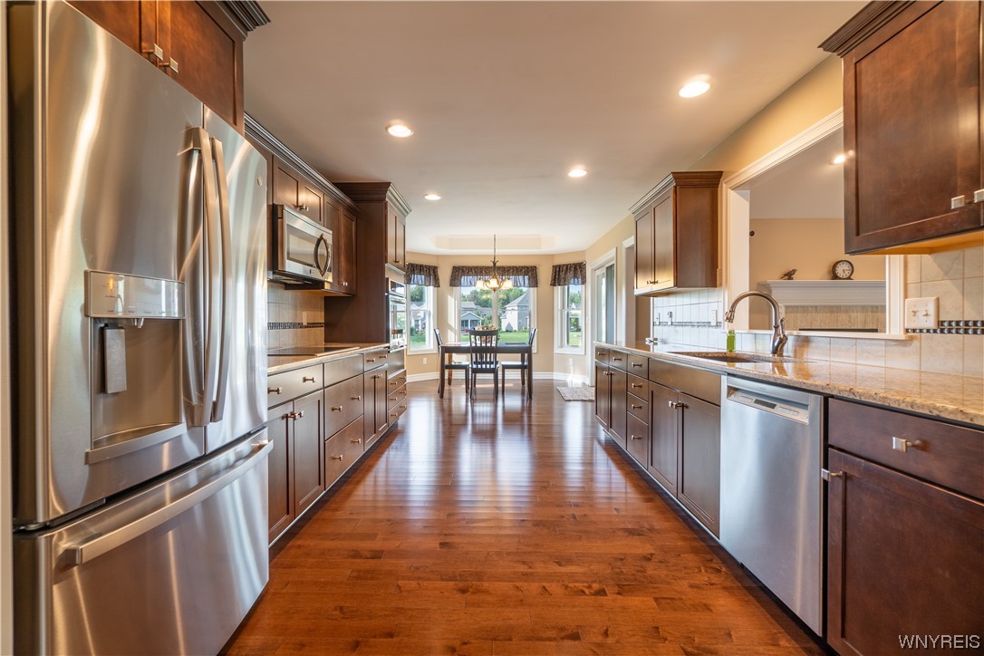 58 Chestnut Corner Lancaster, NY 14086 - Photo 14 of 41 Kitchen