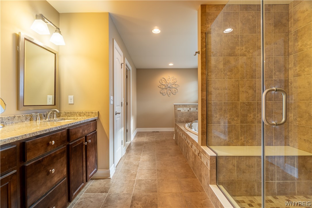 58 Chestnut Corner Lancaster, NY 14086 - Photo 19 of 41