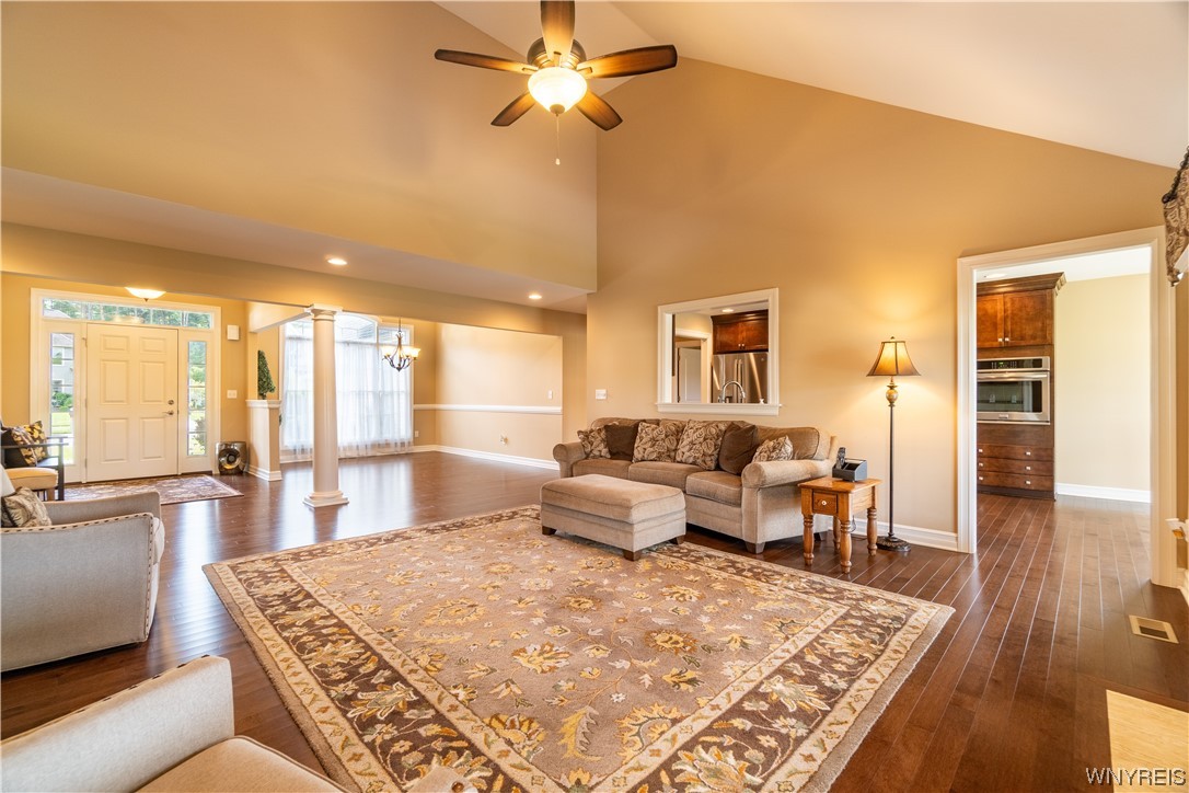 58 Chestnut Corner Lancaster, NY 14086 - Photo 10 of 41