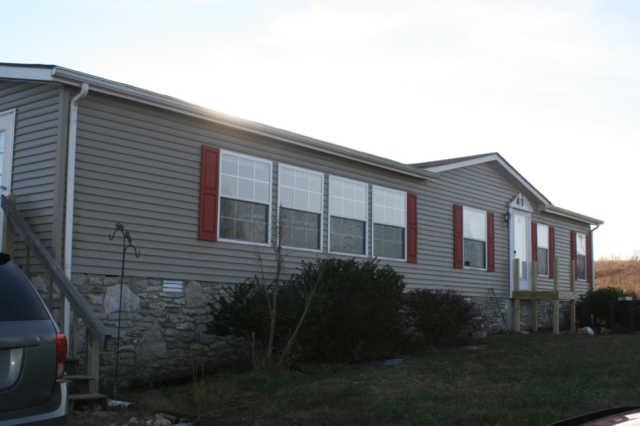 618 Sparrow Road Lafayette, TN 37083 - Photo 1 of 9 Welcome to 618 Sparrow Ln. Front View
