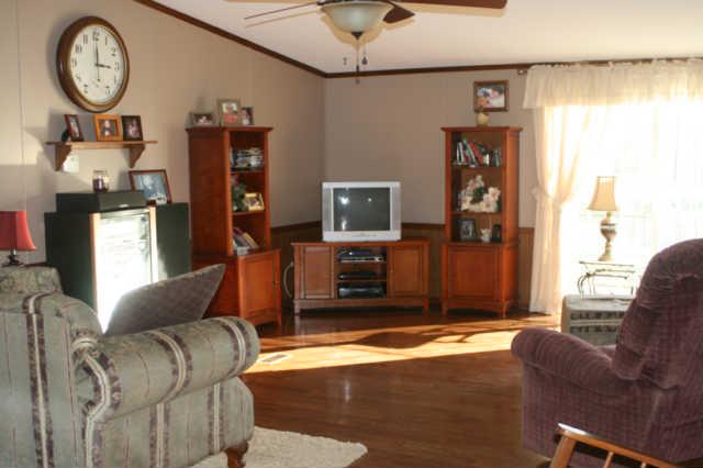 618 Sparrow Road Lafayette, TN 37083 - Photo 3 of 9 Large Living Room very welcoming