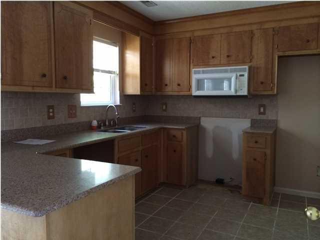 175 Iron Road Summerville, SC 29486 - Photo 10 of 12 Additional Photo