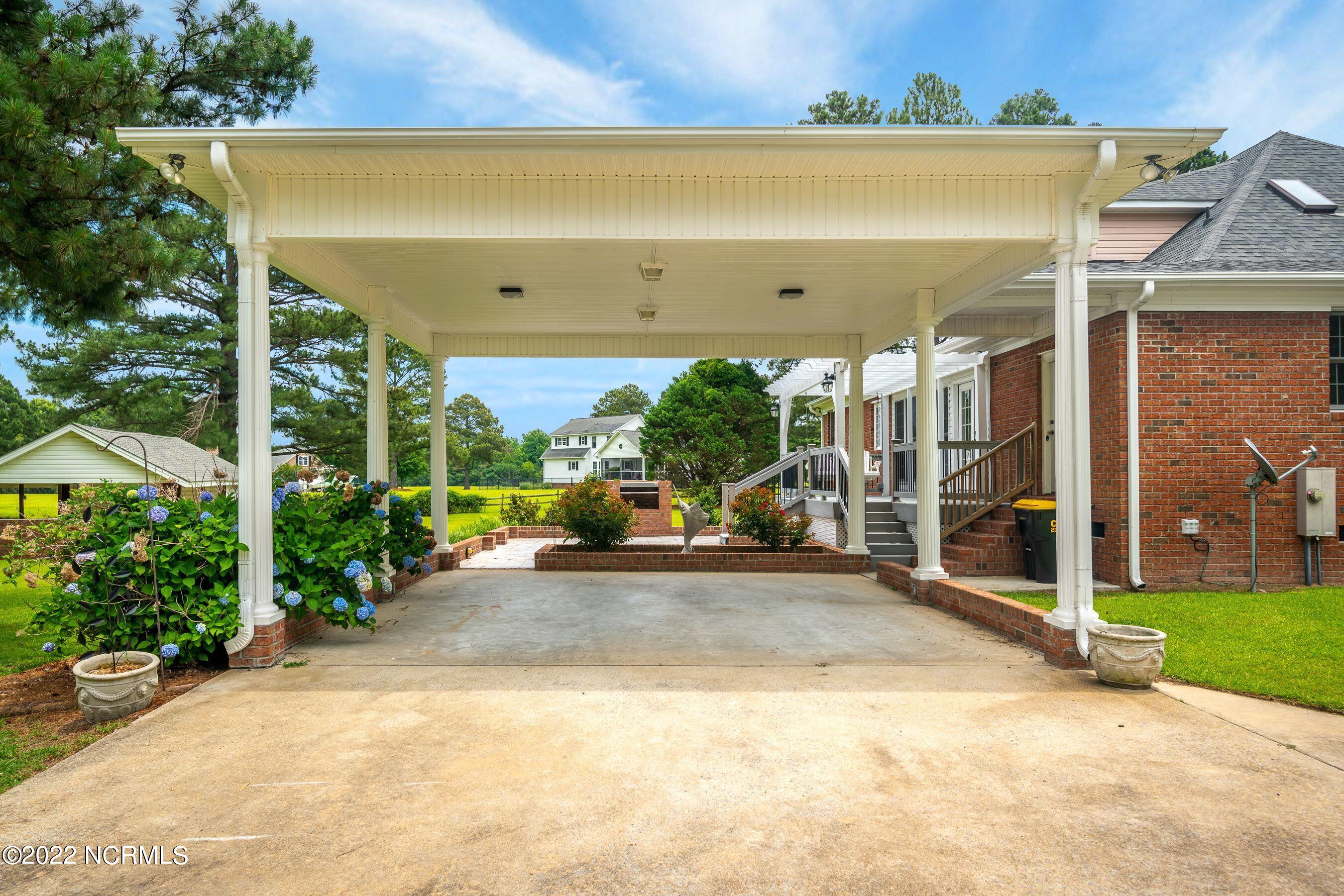3885 Edwards Road Grimesland, NC 27837 - Photo 43 of 75 v4IqA6gw