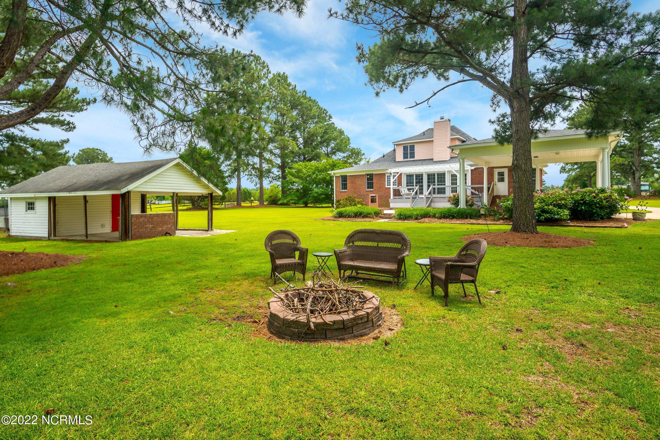 3885 Edwards Road Grimesland, NC 27837 - Photo 8 of 75 CLP0TYz8