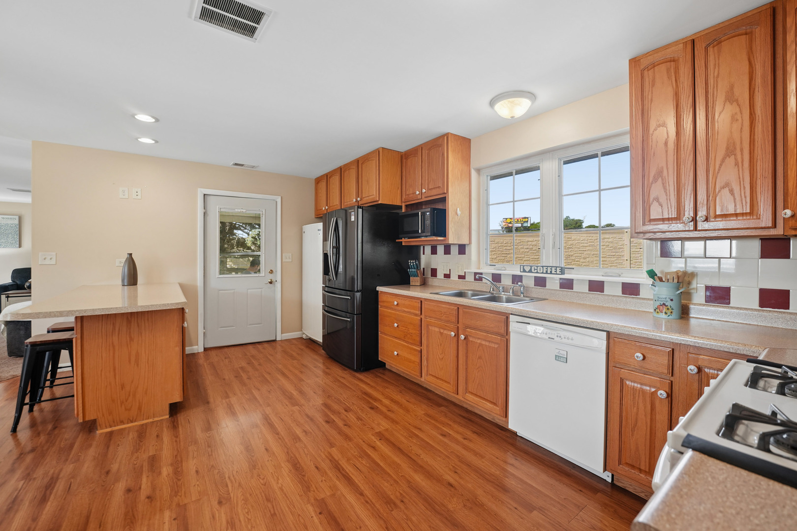 7334 Maridon Road Countryside, IL 60525 - Photo 8 of 25