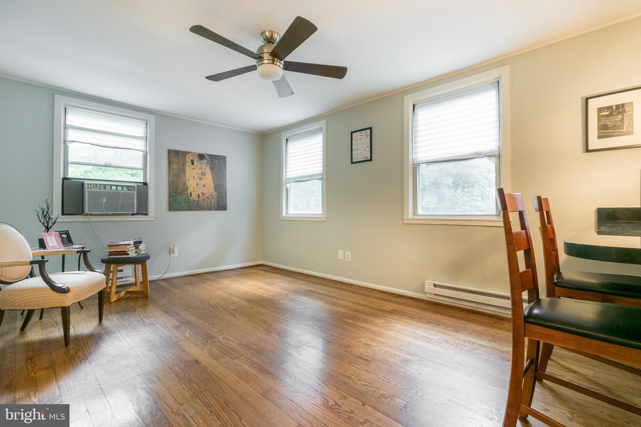 61 A Ridge Greenbelt, MD 20770 - Photo 4 of 9 Living room