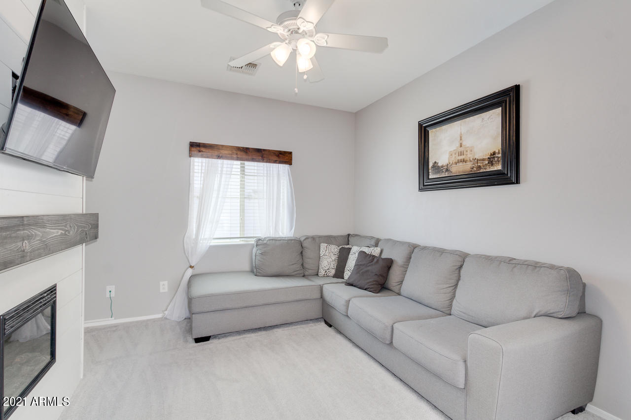 4742 East Redfield Road Gilbert, AZ 85234 - Photo 5 of 26 06-Redfield
