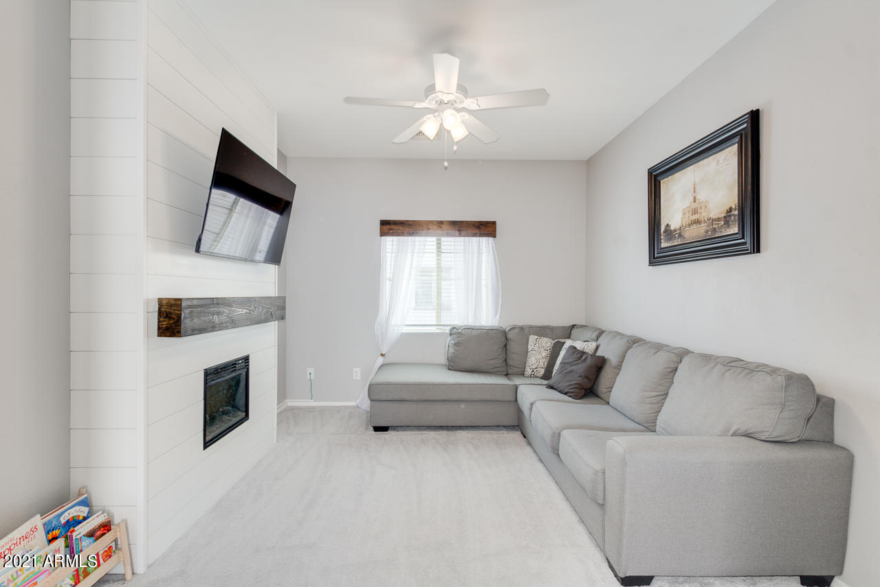 4742 East Redfield Road Gilbert, AZ 85234 - Photo 6 of 26 07-Redfield