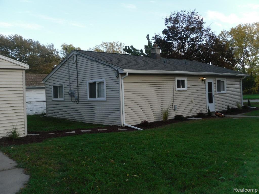 26754 Beverly Road Taylor, MI 48180 - Photo 2 of 12
