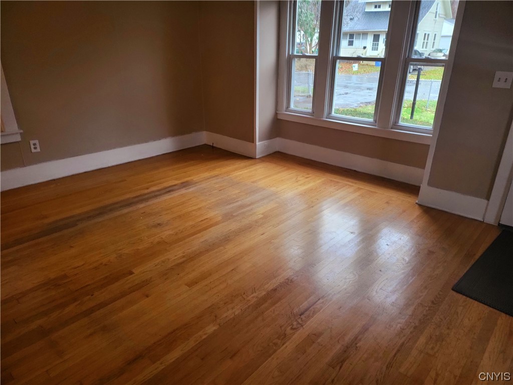 109 Smith Road Syracuse, NY 13207 - Photo 11 of 33