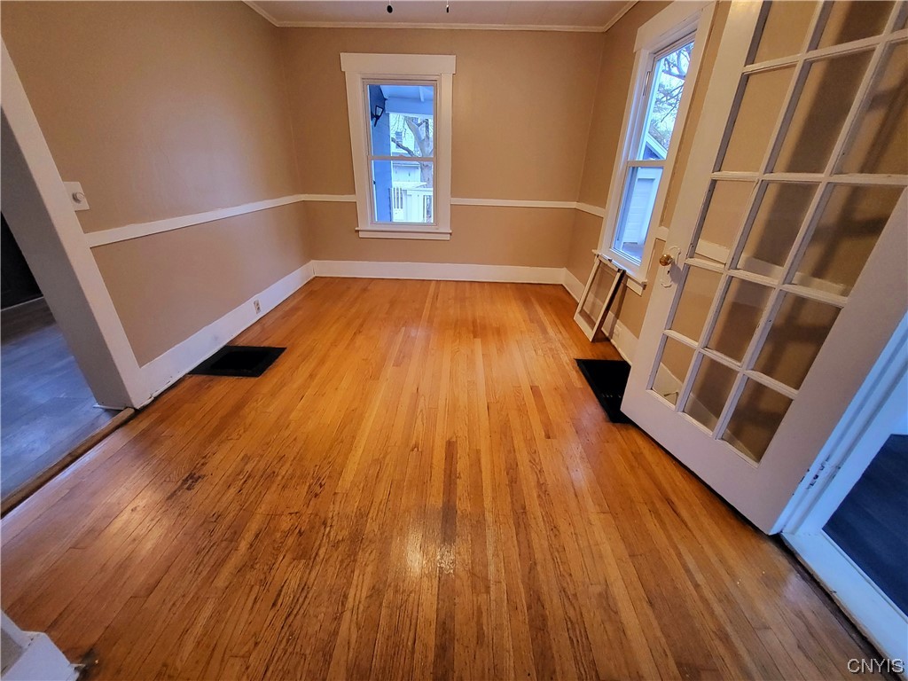 109 Smith Road Syracuse, NY 13207 - Photo 12 of 33