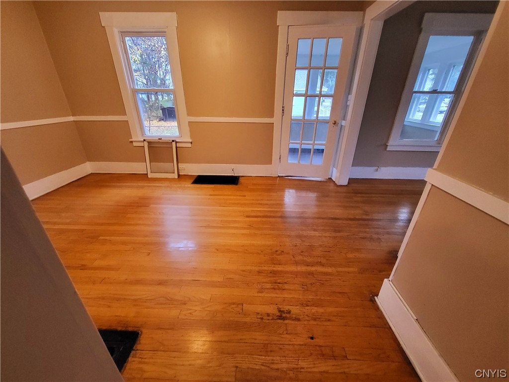 109 Smith Road Syracuse, NY 13207 - Photo 14 of 33