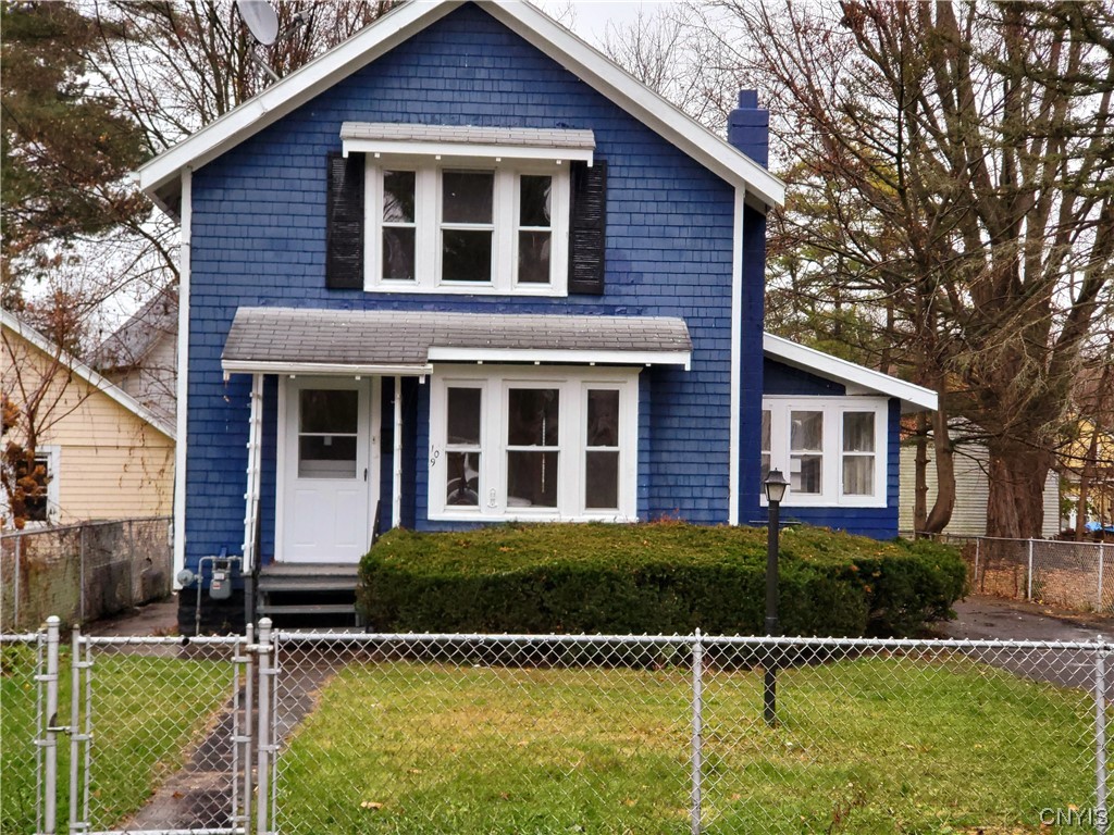 109 Smith Road Syracuse, NY 13207 - Photo 2 of 33