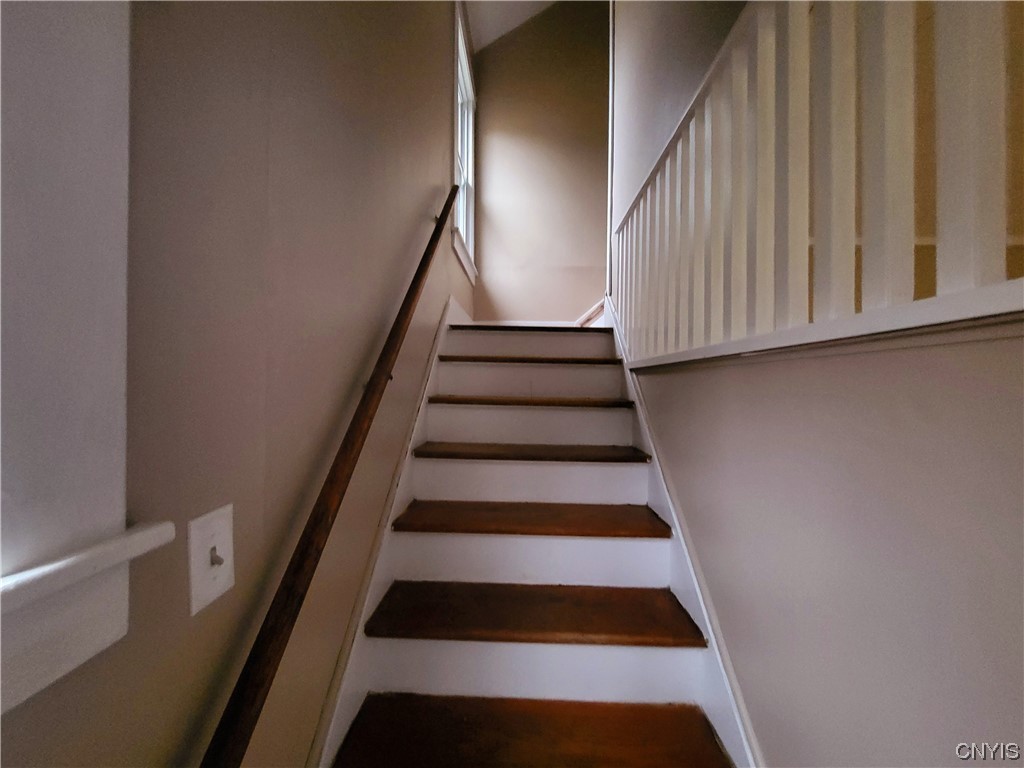 109 Smith Road Syracuse, NY 13207 - Photo 23 of 33