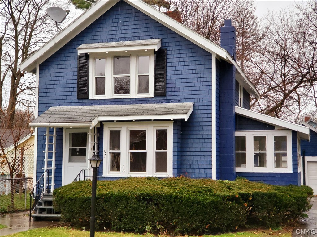 109 Smith Road Syracuse, NY 13207 - Photo 3 of 33