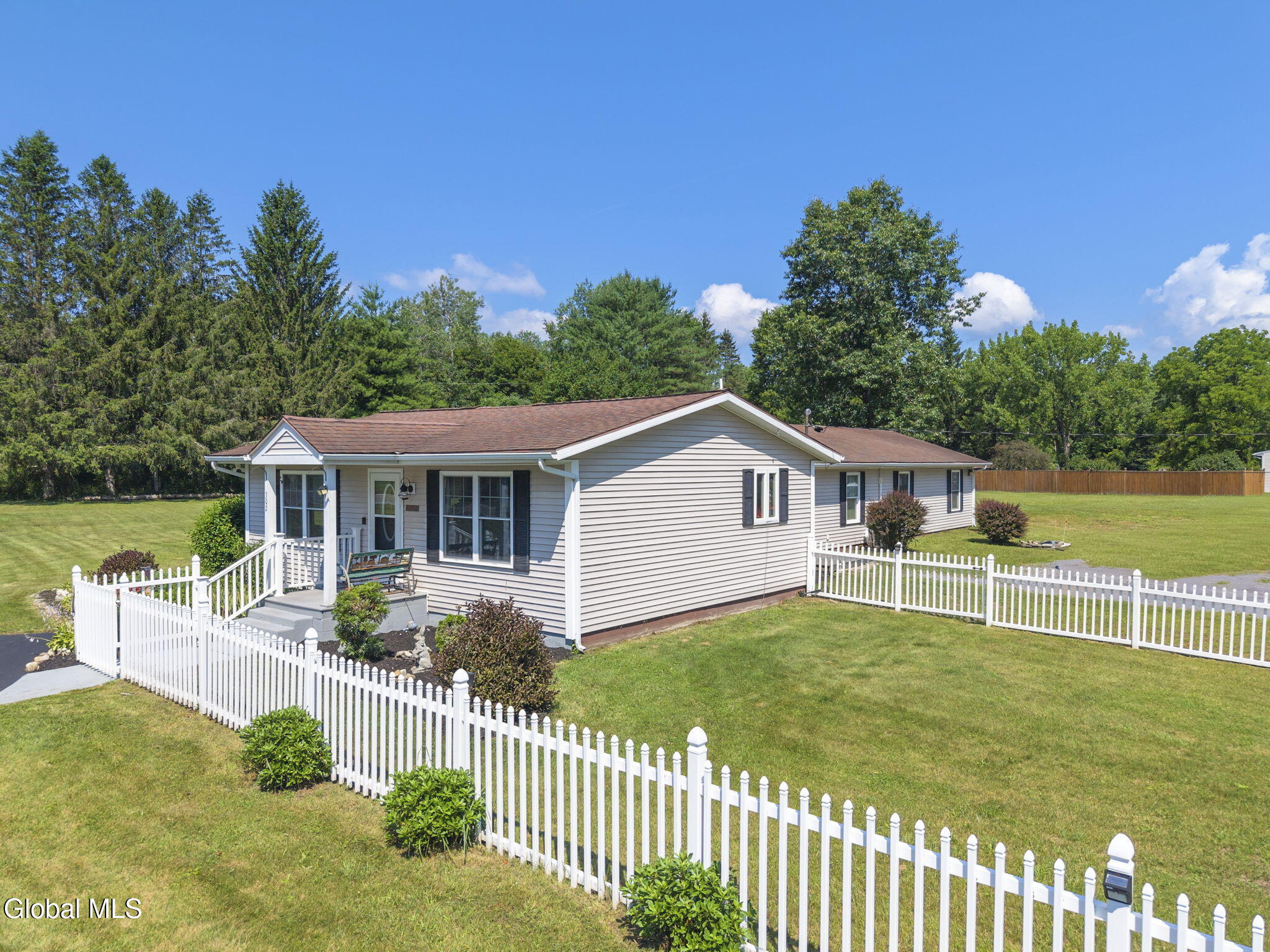 302 Atomic Project Road Milton, NY 12020 - Photo 5 of 45 4-302AtomicProjectRd_31