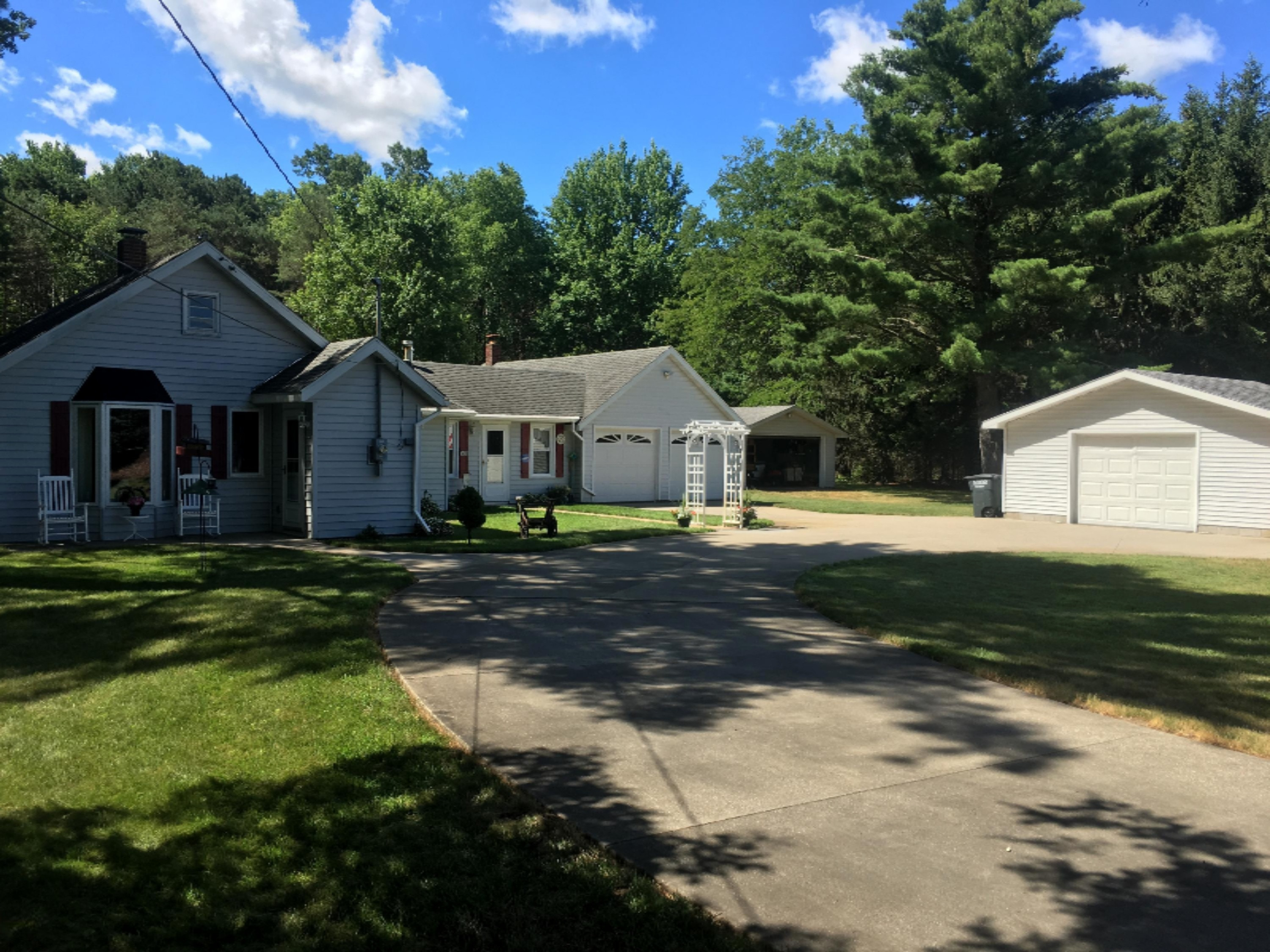 903 Agard Road Muskegon, MI 49445 - Photo 2 of 17 IMG_2240