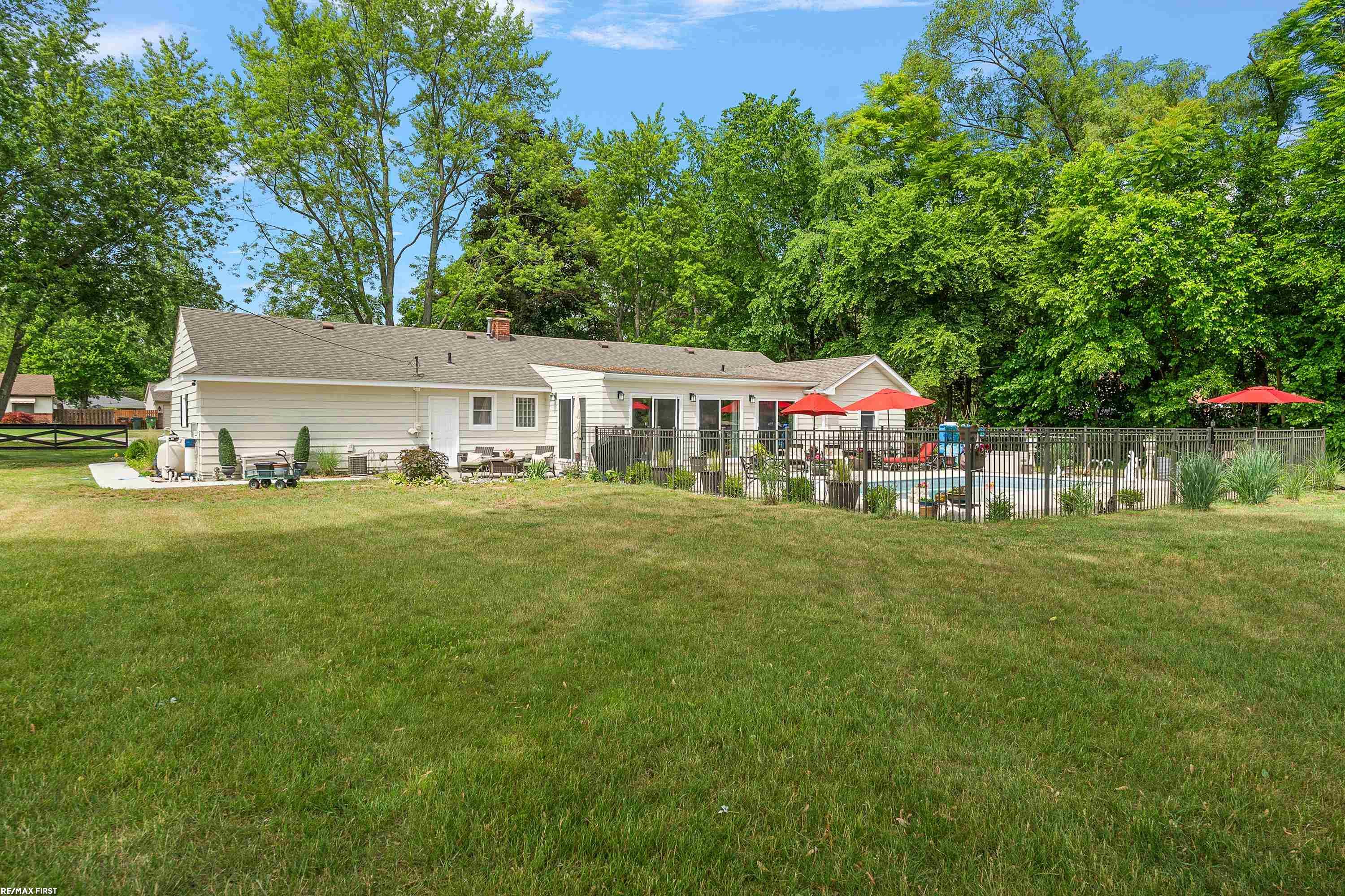 8240 Messmore Road Utica, MI 48317 - Photo 29 of 36 50119309-32.JPG