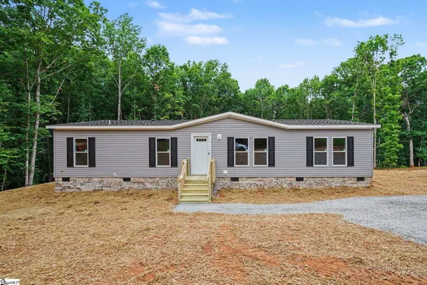 $219,900 | 407 Cedar Ridge Drive, Liberty, SC 29657