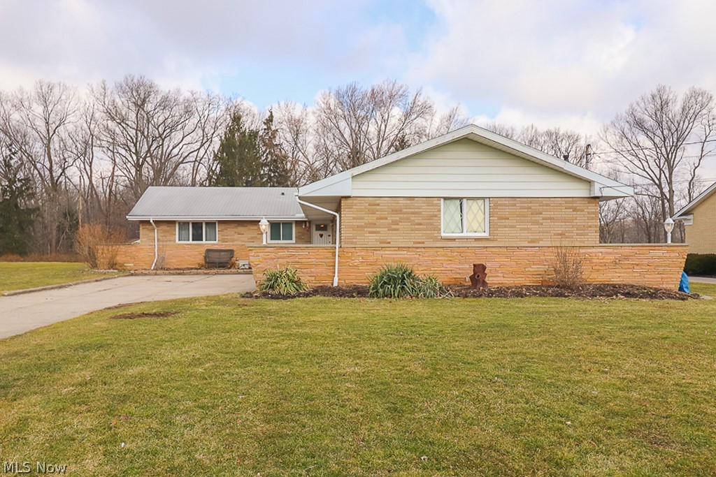 8385 Dalebrook Road Independence, OH 44131 - Photo 2 of 35 Gallery Image 2