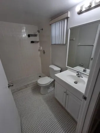 $1,750 | 714 Gardens Drive, Unit 106, Pompano Beach, FL 33069