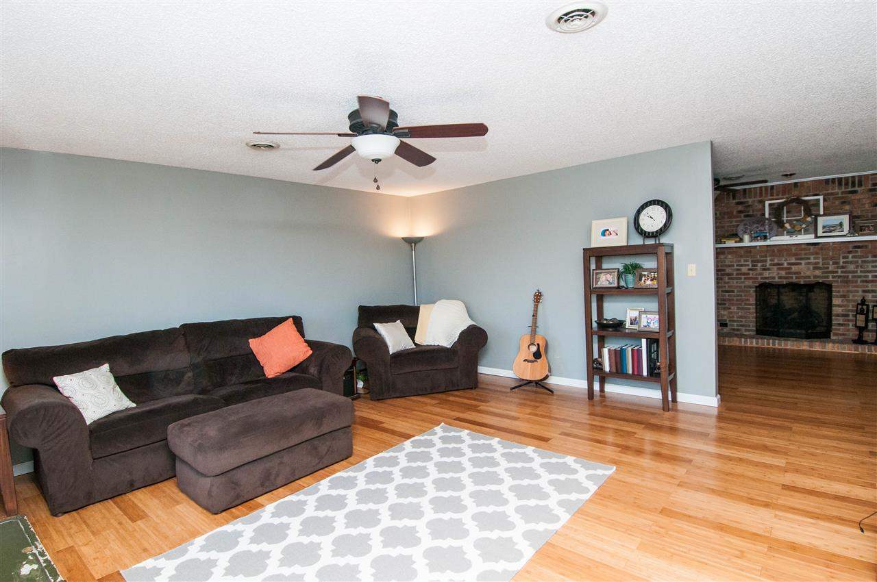 2707 Raney Drive Vincennes, IN 47591 - Photo 2 of 20 Gallery Image 2