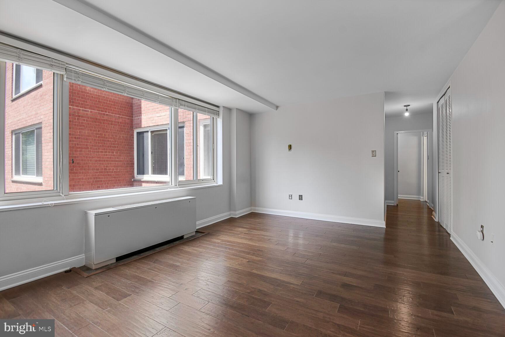 4000 Tunlaw Road Northwest, Unit 419 Washington, DC 20007 - Photo 3 of 27 Living Room