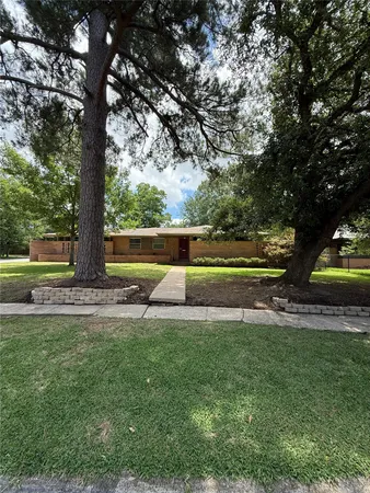 $225,000 | 905 Persimmon Avenue, Lufkin, TX 75904