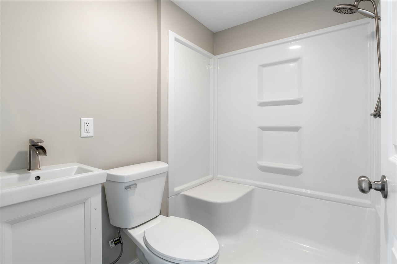 7737 Fruit Ridge Avenue Northwest Sparta, MI 49345 - Photo 13 of 25