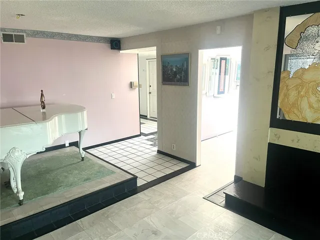 $1,590,000 | 3050 Madison Avenue, Costa Mesa, CA 92626