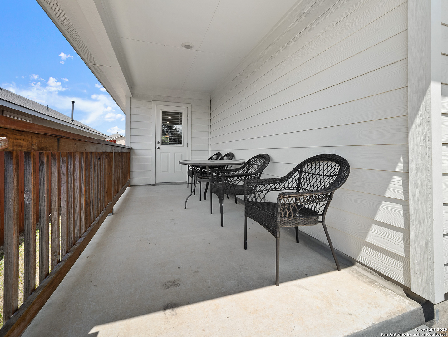 5022 Dancing Gopher San Antonio, TX 78261 - Photo 22 of 36 a view of a dining room with furniture