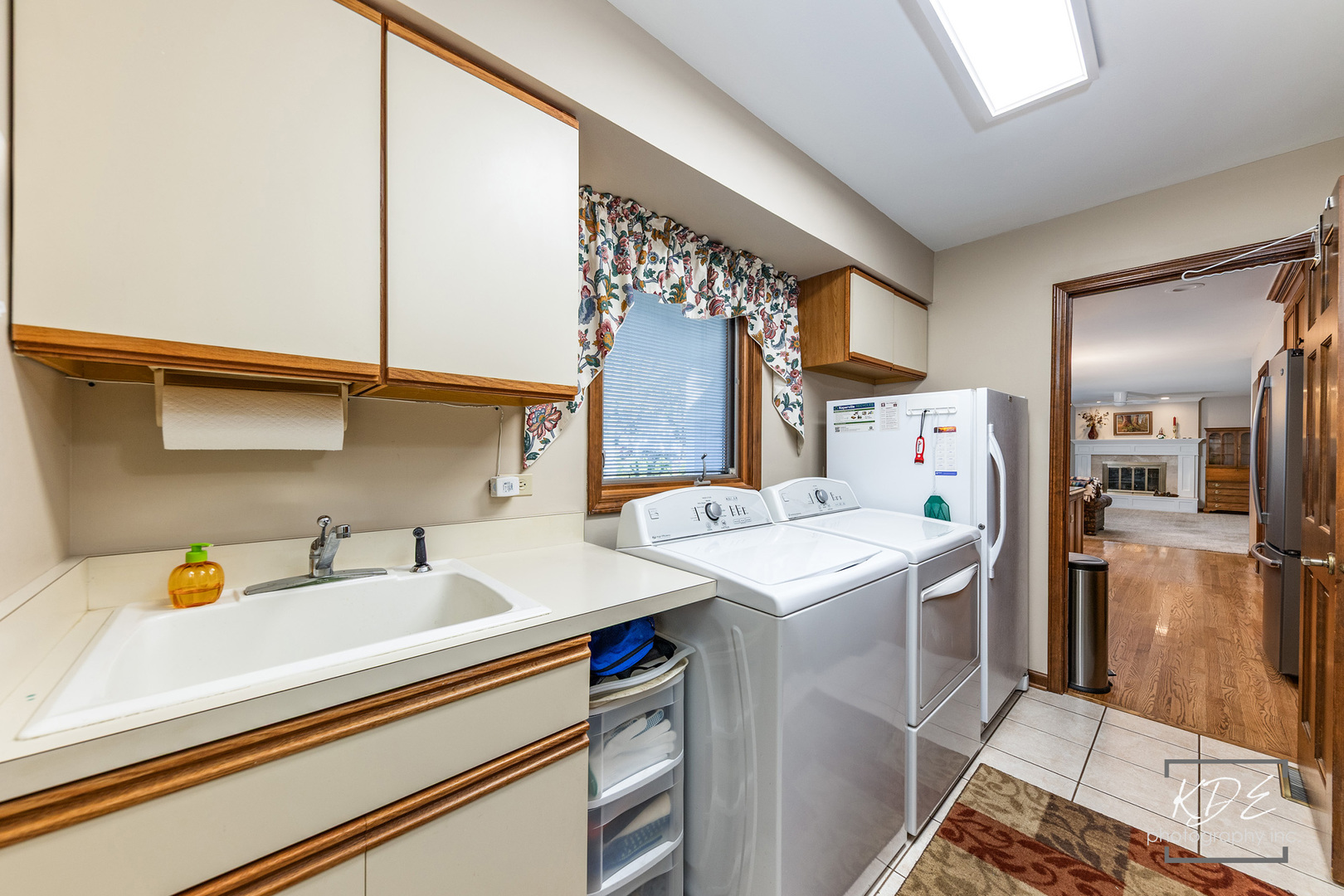 923 Tim Tam Circle Naperville, IL 60540 - Photo 12 of 28 a utility room with dryer and washer