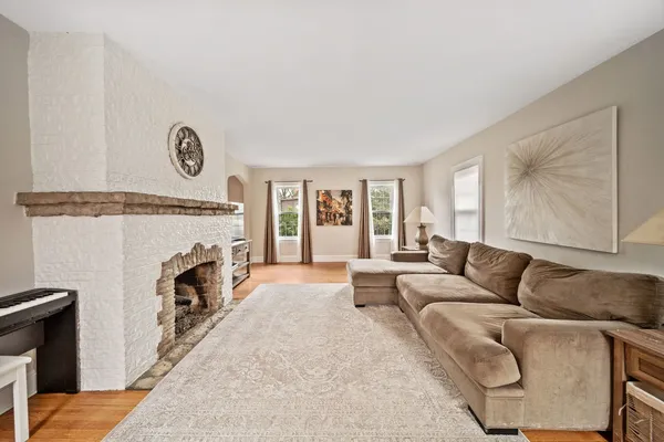 $865,000 | 397 Holly Avenue, Elmhurst, IL 60126