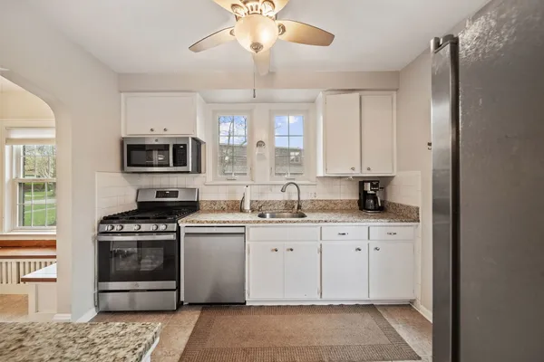 $865,000 | 397 Holly Avenue, Elmhurst, IL 60126