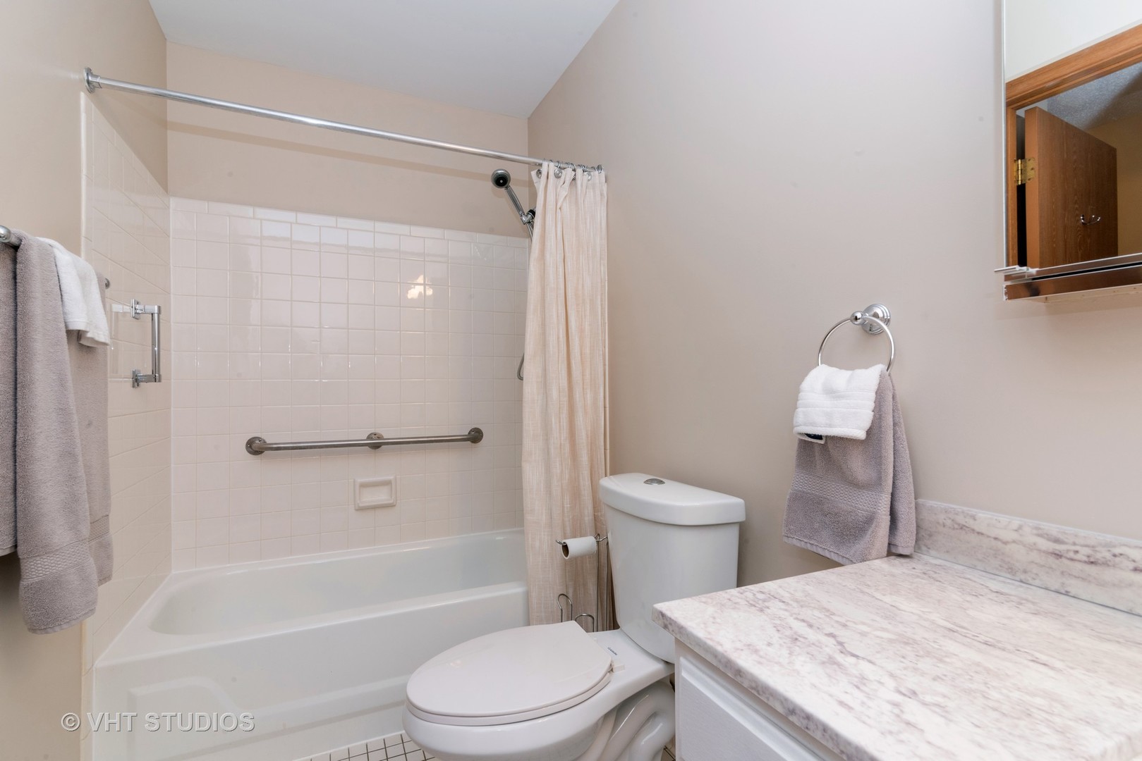 800 Ridge Road, Unit 115 Wilmette, IL 60091 - Photo 8 of 11
