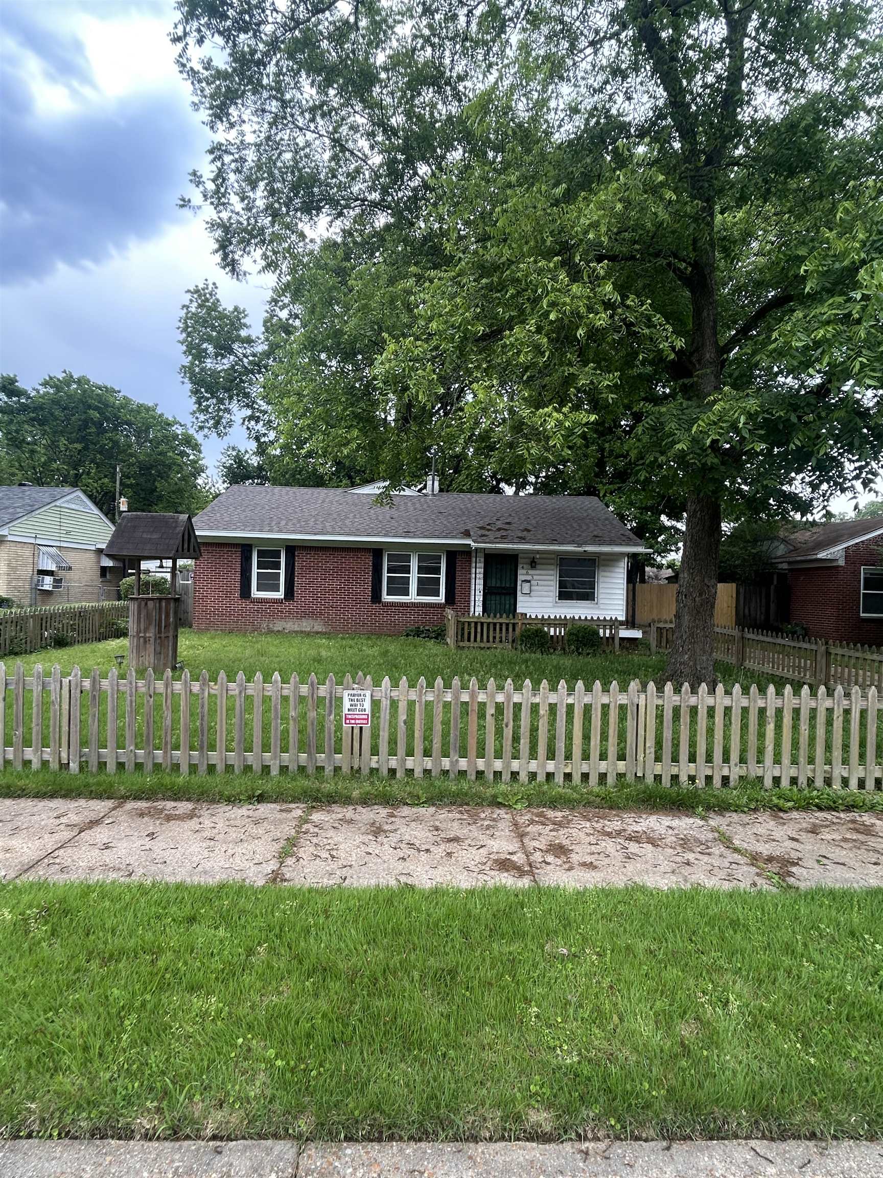 4631 Sea Isle Road Memphis, TN 38117 - Photo 1 of 28 Single story home with brick siding