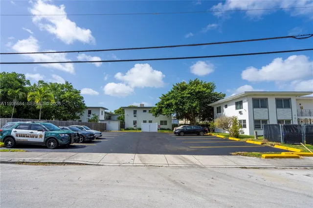 $1,175 | 437 Northeast 82nd Street, Unit 20, Miami, FL 33138