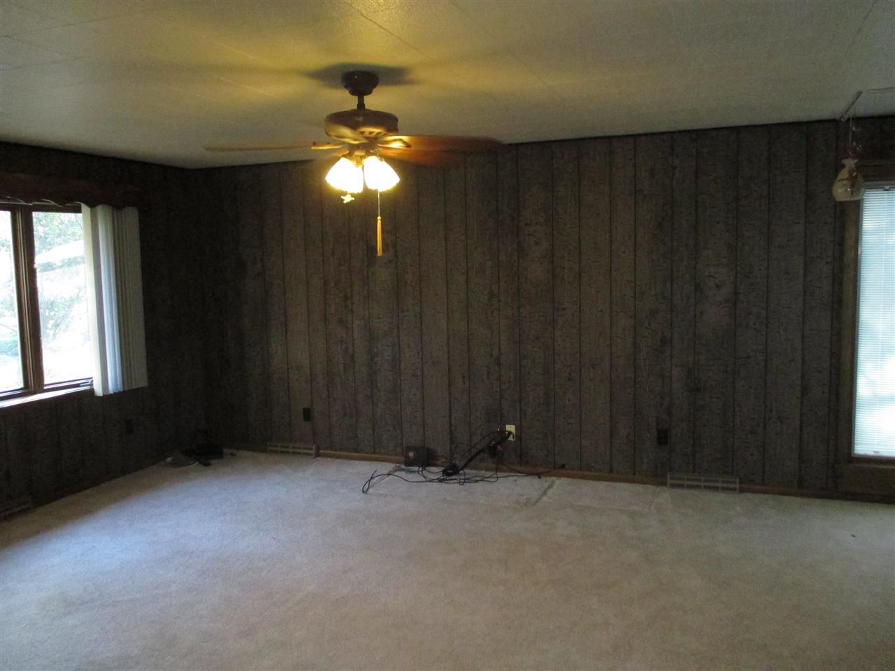 6524 North Deer Path Road Oregon, IL 61061 - Photo 6 of 25 Gallery Image 6