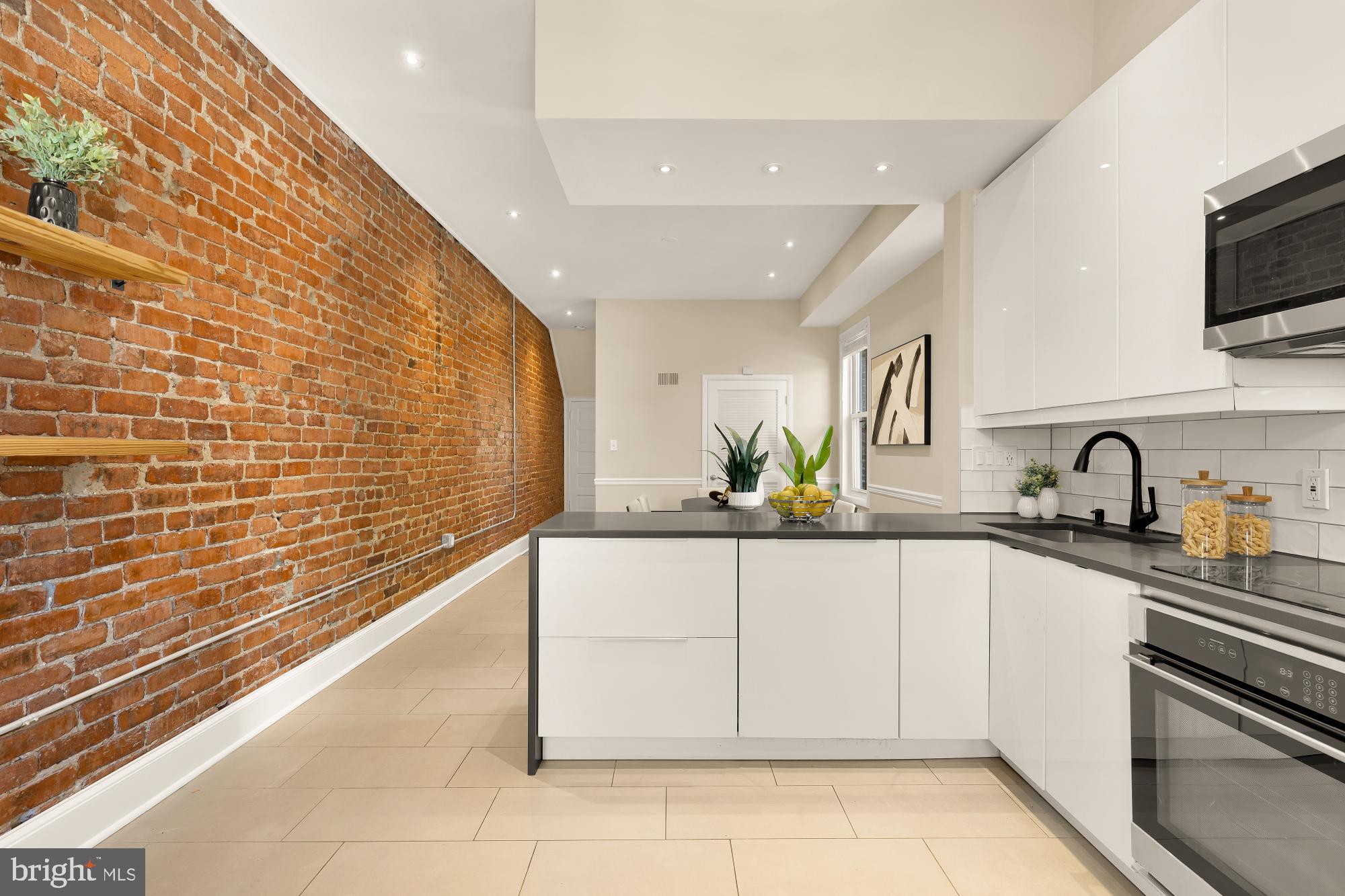 216 12th Street Southeast Washington, DC 20003 - Photo 6 of 36