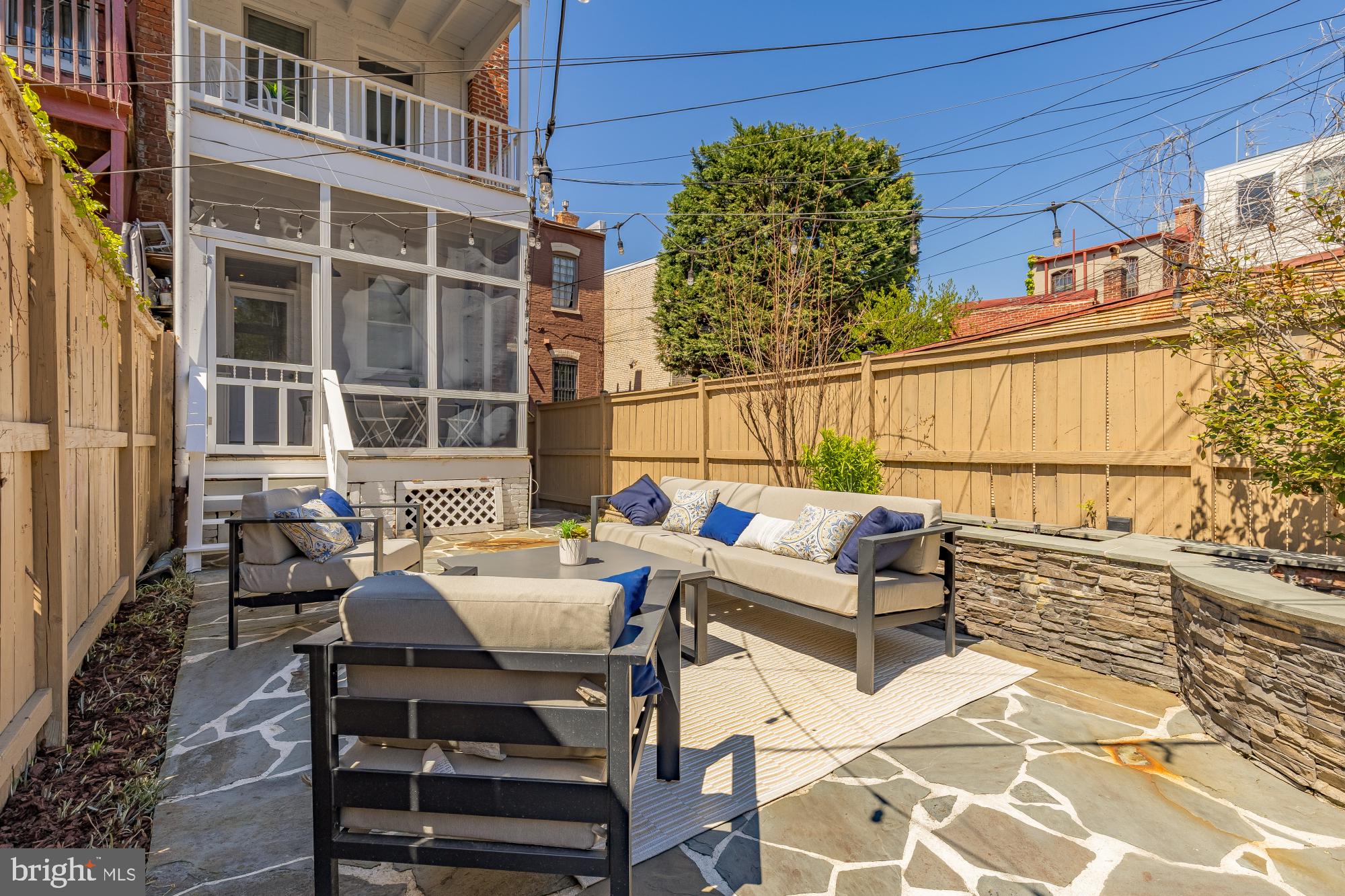 216 12th Street Southeast Washington, DC 20003 - Photo 9 of 36