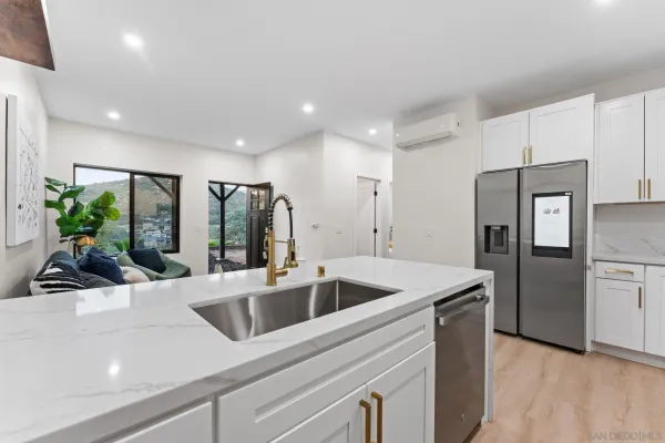 $1,099,900 | 634 Silverbrook Drive, El Cajon, CA 92019