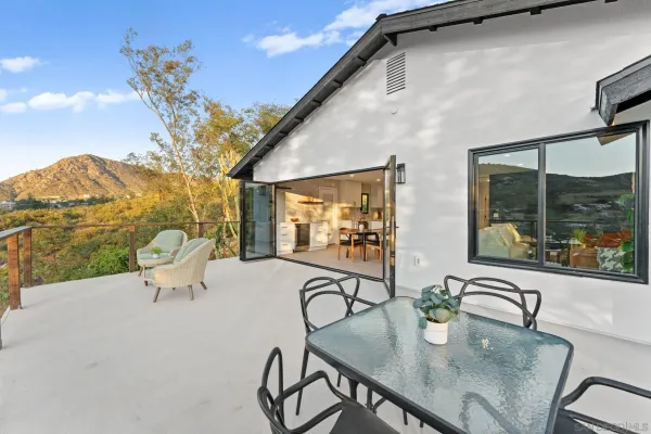 $1,099,900 | 634 Silverbrook Drive, El Cajon, CA 92019