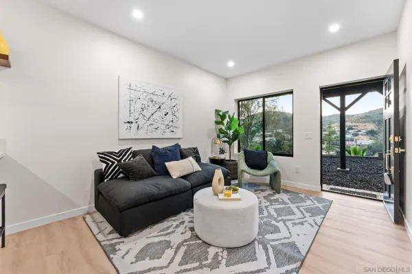 $1,099,900 | 634 Silverbrook Drive, El Cajon, CA 92019