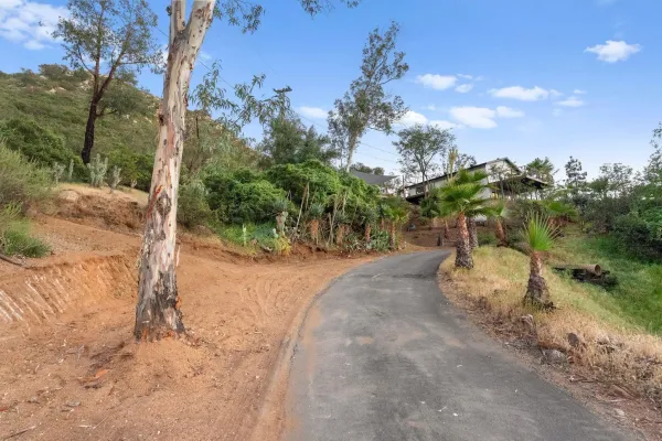 $1,099,900 | 634 Silverbrook Drive, El Cajon, CA 92019