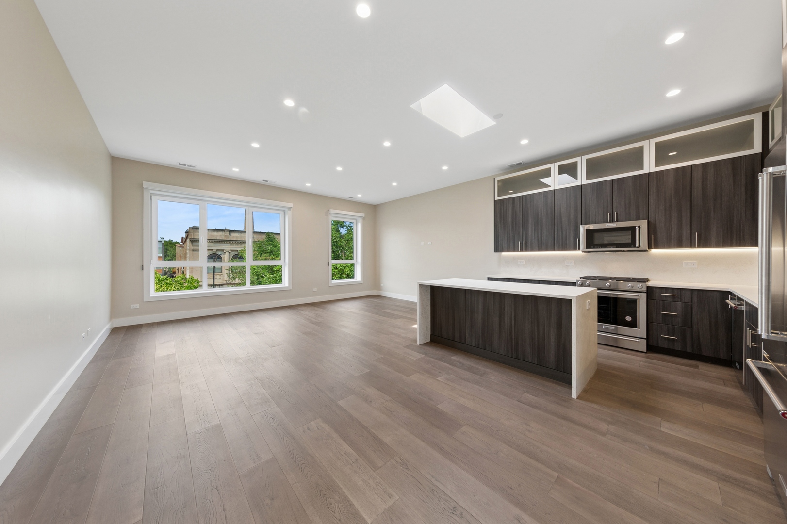 1917 West Division Street, Unit PH Chicago, IL 60622 - Photo 4 of 19