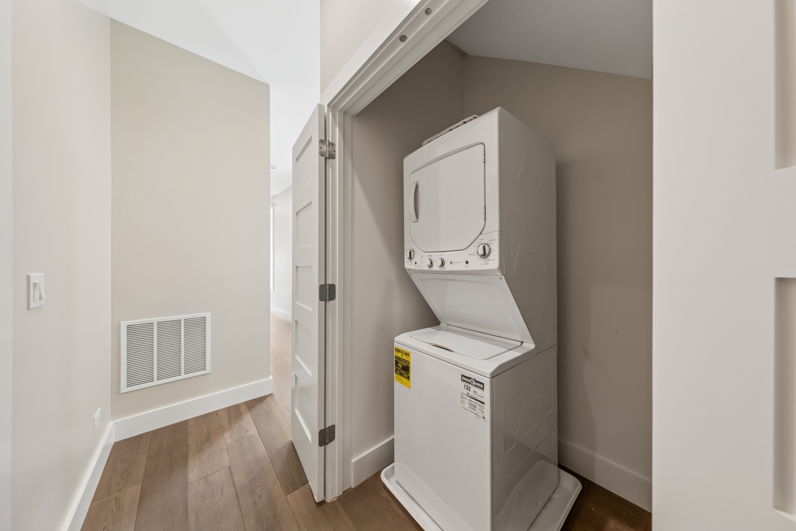 1917 West Division Street, Unit PH Chicago, IL 60622 - Photo 8 of 19