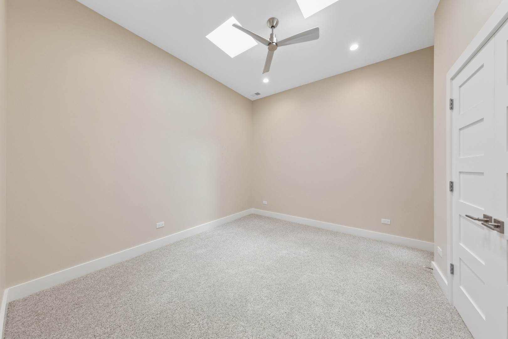 1917 West Division Street, Unit PH Chicago, IL 60622 - Photo 10 of 19