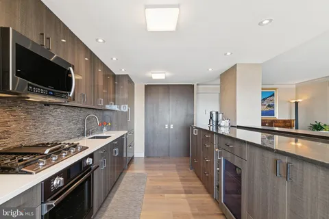 $800,000 | 1326 Spruce Street, Unit 3002-3004, Philadelphia, PA 19107