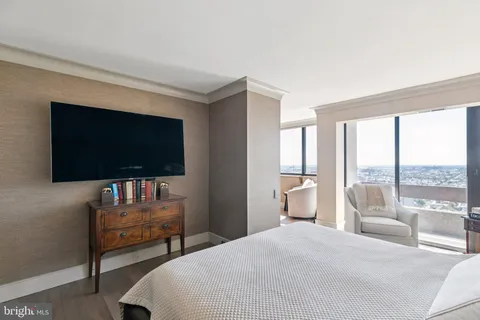 $800,000 | 1326 Spruce Street, Unit 3002-3004, Philadelphia, PA 19107