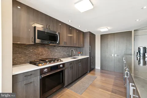 $800,000 | 1326 Spruce Street, Unit 3002-3004, Philadelphia, PA 19107